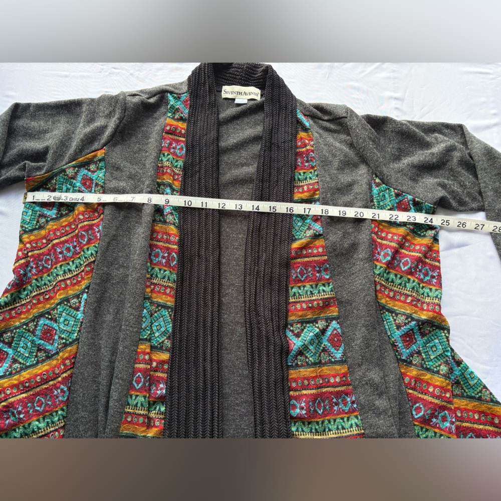 Stylish Multicolor Patterned Cardigan - Picture 4 of 8